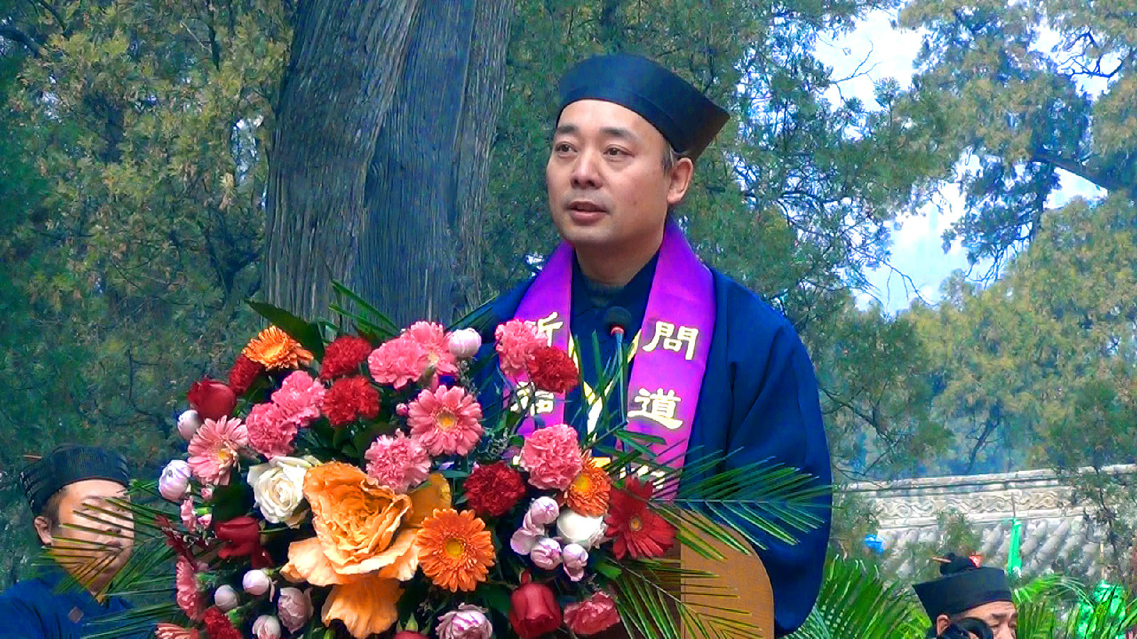 Still1225_00014.jpg Still1225_00014.jpg