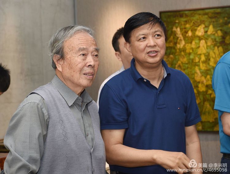 8e990f811f7640a7878c5803eb045586.jpg 8e990f811f7640a7878c5803eb045586.jpg